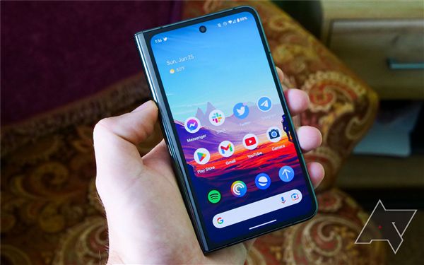 全球首款Android 15折疊屏！谷歌Pixel 9 Pro Fold官宣